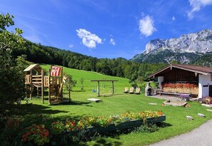 Berghof Lippenlehen (DE Marktschellenberg) - Angerer Stefan und Helene - 48504-Lippenlehen Gartenansicht