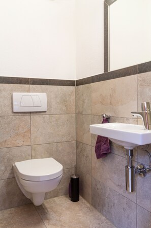 Fewo Kranzhorn 2 Personen, 46 qm, 1 Schlafzimmer-FW Kranzhorn WC