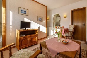 Appartement 30qm, Terrasse, Küche extra, 1 Wohn-/Schlafzimmer, max 2 Personen-Wohnbereich