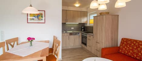 Ferienwohnung Unternberg 43qm, 1 Schlafzimmer, Wohnzimmer, Küche, Balkon-Wohnküche