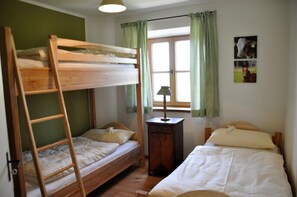 Ferienwohnung Sophie, 70qm, Erdgeschoss, 2 Schlafzimmer-Kinderzimmer