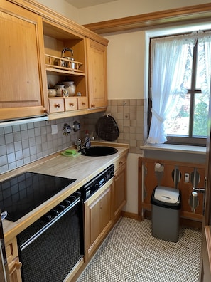 Ferienwohnung 55 qm separates Schlafzimmer und Terrasse, App. 5-Küche