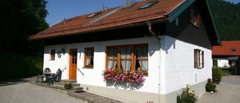 Ferienwohnung 2, 40qm, Terrasse, Kochni., 1 Schlafzimmer, Wohnzimmer, max 2 P.-Ferienwohnung -2-