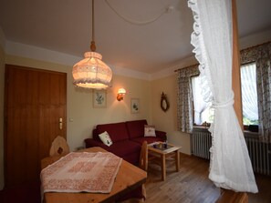 4. FW Wilder Kaiser, 36 qm, 2-3 Pers., Süd- und Ostbalkon-Wohnraum