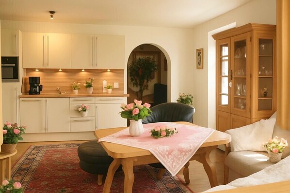 Ferienwohnung Untersbergblick - 62qm für 2 Personen-Schlafzimmer