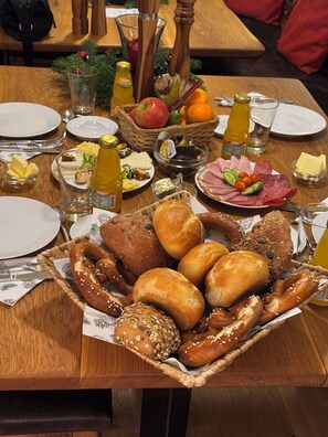 FrukostomrÄde