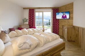 3-Raum-Wohnung Kaiserwinkl exclusiv, 108qm, 2x Dusche/WC, 2 Extra-Schlafräume, Küche, Terrasse-Beginnen Sie Ihren Urlaubstag mit einem tiefen Atemzug herrlicher frischer Bergluft!