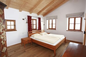 Ferienwohnung Amelie, 70 qm, Balkon, 2 Schlafzimmer-Elternschlafzimmer Ferienwohnung Amelie