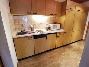 Ferienwohnung Dornröschen mit Bergblick-Küchenzeile