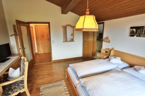 Ferienwohnung Klausenberg mit Südbalkon-die Wohnung Klausenberg
