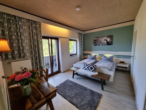 Ferienwohnung "Panorama" , 56qm, 1 Schlafzimmer, Balkon mit Panoramablick-Schlafzimmer