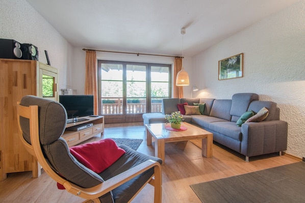 Ferienwohnung 4/1234, 70qm, Balk., Küche, 2 Schlaf- und 1 Wohnzi., max 4 P. WLAN-Wohnzimmer