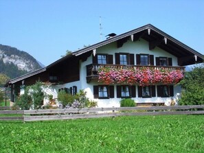 Ferienwohnung Wechselberger (DE Kiefersfelden) - Wechselberger Cäcilie - 2322-Hausansicht 2