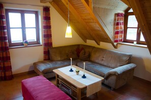 Ferienwohnung Gretel, 80 qm, 2 Schlafzimmer, Balkon und WLAN-Wohnbereich "Gretel"