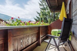 1-Raum-Ferienwohnung 28qm, 2 Personen, abgeteilter Schlafplatz, Küche, Balkon-auf dem Balkon