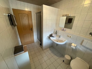 Ferienwohnung Grünstein, 1 bis 4 Personen, 54 qm, Balkon-Badezimmer