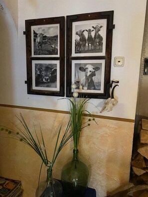 Familienzimmer 70qm, Balkon, 2 Zimmer, Dusche, WC und Wohnküche, WLAN, bis 5 P.-Überall heimelige Plätze