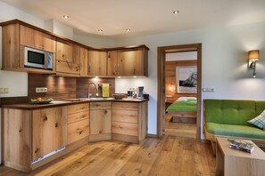 Halsalm - 2-Zimmer Ferienwohnung, 2 Personen, 50 qm, Balkon, Küche-FeWo Halsalm - Wohnküche3