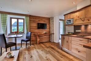Halsalm - 2-Zimmer Ferienwohnung, 2 Personen, 50 qm, Balkon, Küche-FeWo Halsalm - Wohnküche2