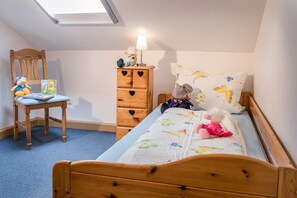 Ferienwohnung Kampenwand 55qm, 2 Schlafzimmer, Balkon-Schlafen und Spielen