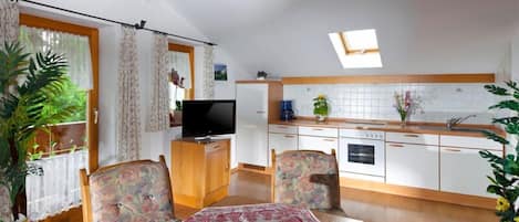 Ferienwohnung Untersberg, für 2-4 Personen, zwei separate Schlafzimmer-Küche
