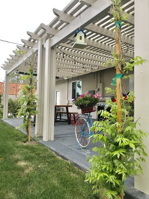 Cozy backyard with sting lights