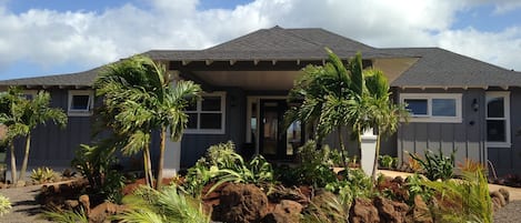 MAIN HOUSE FRONT ENTRANCE WITH LUSH LANDSCAPING; ACCESS EASY PORTE COCHERE