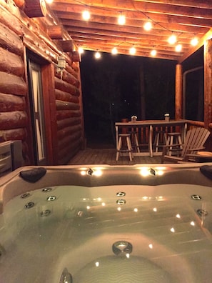 Hot Tub and Back Deck Dining Bar