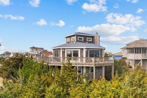 Surf or Sound Realty - 849 - The Scruffy Pelican - Exterior -5