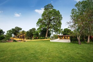 Acres of lush lawn and grand staircases (3)