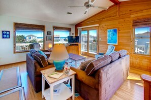 Surf-or-Sound-Realty-Big-Sky-41-Great-Room