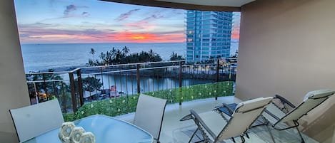 Beachfront condo at Grand Venetian