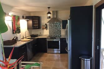 Spacious remodeled town home, beach access,quiet prime location in Princeville