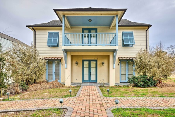 Oscar Vacation Rental Home | 4BR | 4BA | 2,800 Sq Ft | Step-Free Access