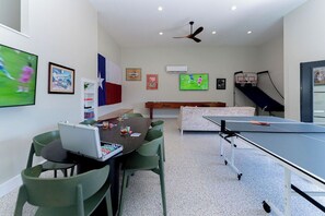 Game Room - Walker Luxury Vacation Rentals