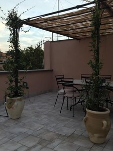 The Vatican Roof Garden 3BD 4BT 