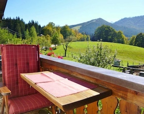 Ferienwohnung Watzmann für 2-4 Pers.,  50 m², 1 SZ,  1 Ki-Zi, Wohnküche, Balkon-Balkonblick auf den "Götschen"