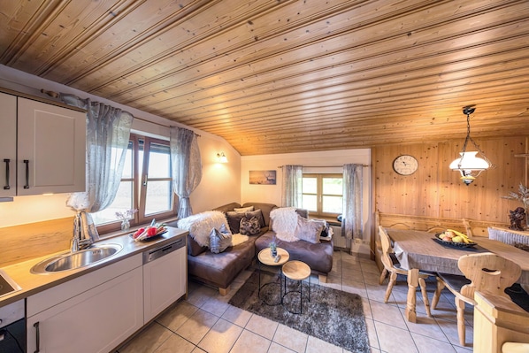Ferienwohnung "Margit" 60 qm - 2 Schlafzimmer-Wohnküche