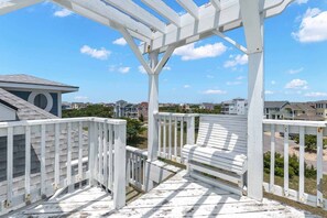 Surf-or-Sound-Realty-852-Sea-Creature-Deck-3