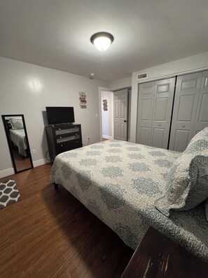 Queen Bedroom