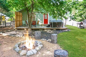 Fire ring available when burn bans are not in effect.
