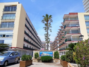 Façade