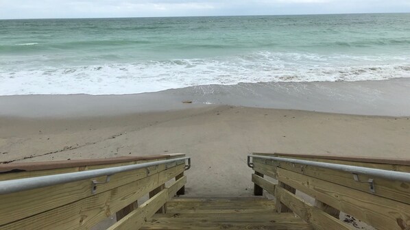 Steps to the beach.  Makes it so easy to enjoy the beach.