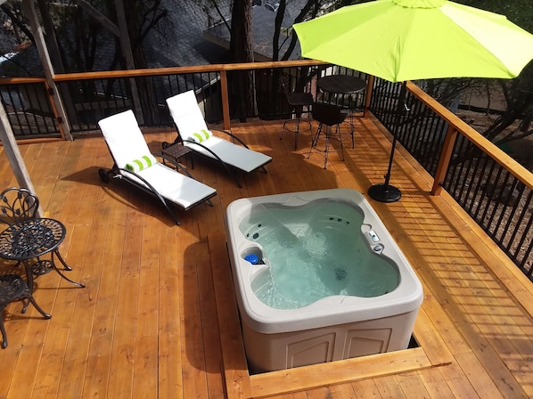 Bain à remous extérieur