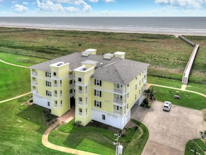 Front row - Beach front - Quick beach access -
~ Pointe West Vacation ~