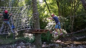 Ropes course (team building)
