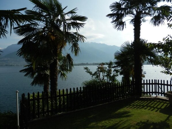 Traumhafter Ausblick auf den Lago Maggiore