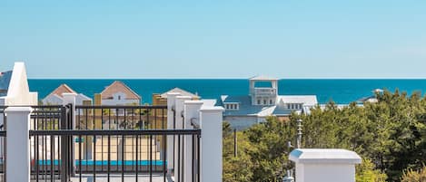 Observation deck with great, panoramic gulf views