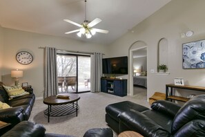 Living Room, Large 60 inch Smart TV, Cable TV and WIFI
