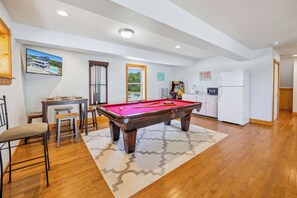 Surf or Sound Realty - 427 - Just Beachy - Game Room -3
